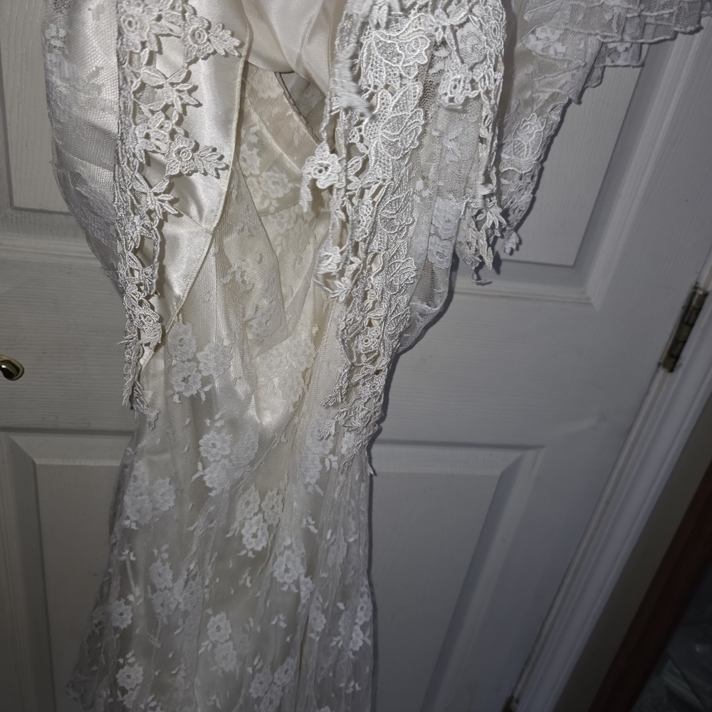 Patra Elegant Cream Lace Gown